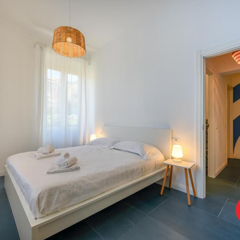 In Fondo al Mar - Three-Bedroom Apartment with Balcony - 23