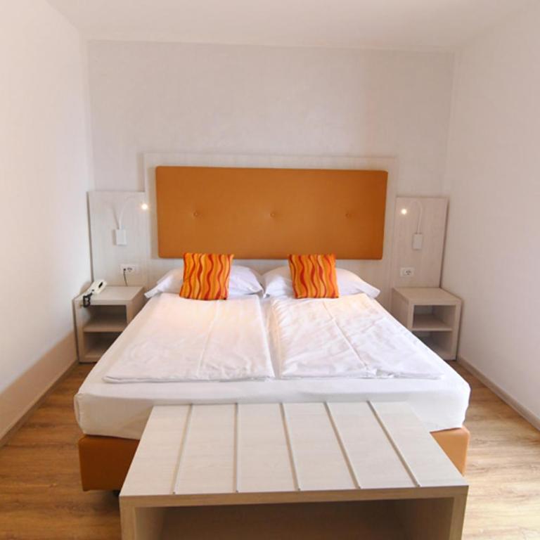 Hotel Da Tino - Camera Matrimoniale/Doppia con Letti Singoli con Vista Lago. - 13