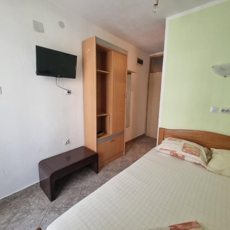 Apartmani Vuković - Dvokrevetna Soba sa Bračnim Krevetom i Terasom - 3