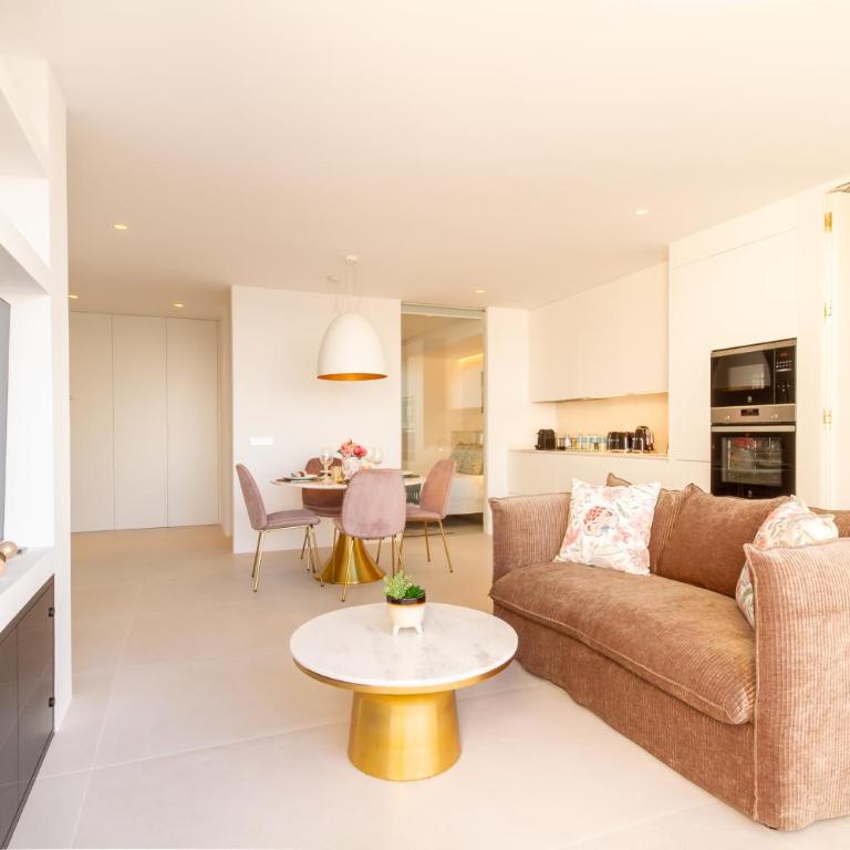 MARBELLA BANUS SUITES - Brand New and Exclusive Banus Port Seafront Flat - Apartamento Deluxe de 2 dormitorios con balcón - 17