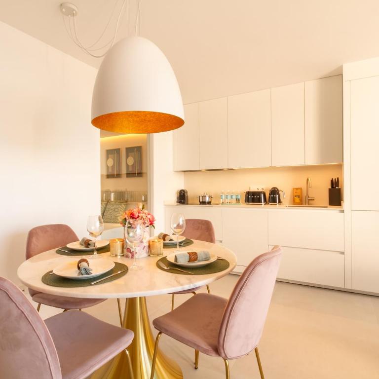 MARBELLA BANUS SUITES - Brand New and Exclusive Banus Port Seafront Flat - Apartamento Deluxe de 2 dormitorios con balcón - 21