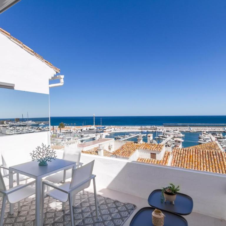 MARBELLA BANUS SUITES - Brand New and Exclusive Banus Port Seafront Flat - Apartamento Deluxe de 2 dormitorios con balcón - 15