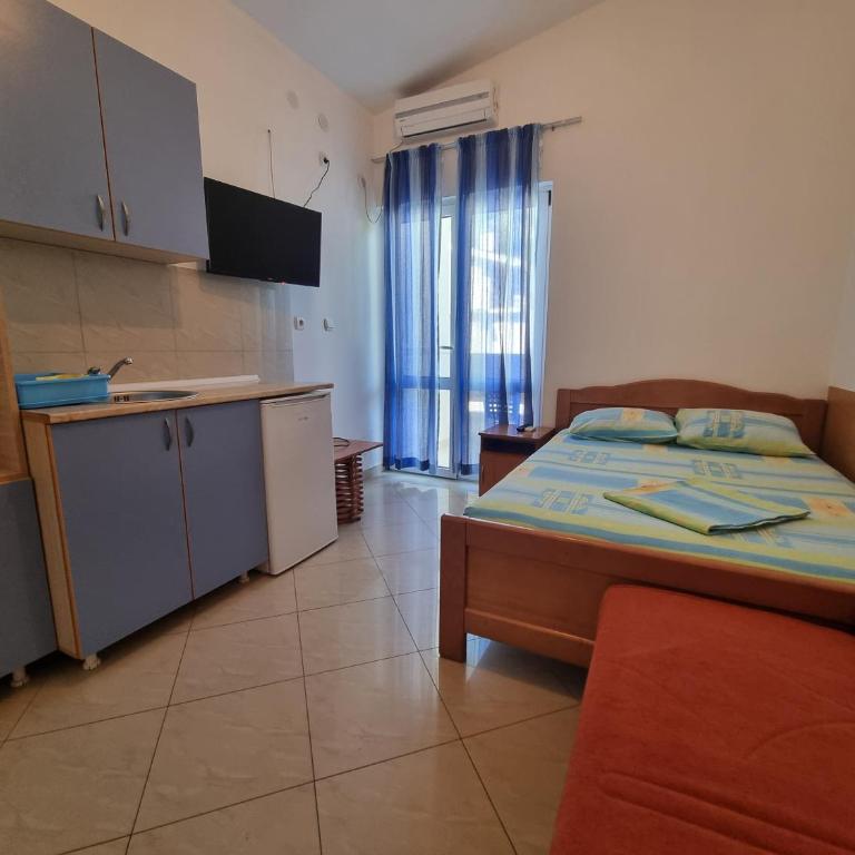 Apartmani Vuković - Trokrevetna Soba sa Terasom - 1