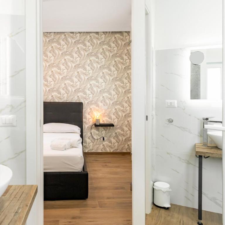Pietramare Luxury Suites - Queen Room with Garden View - 21