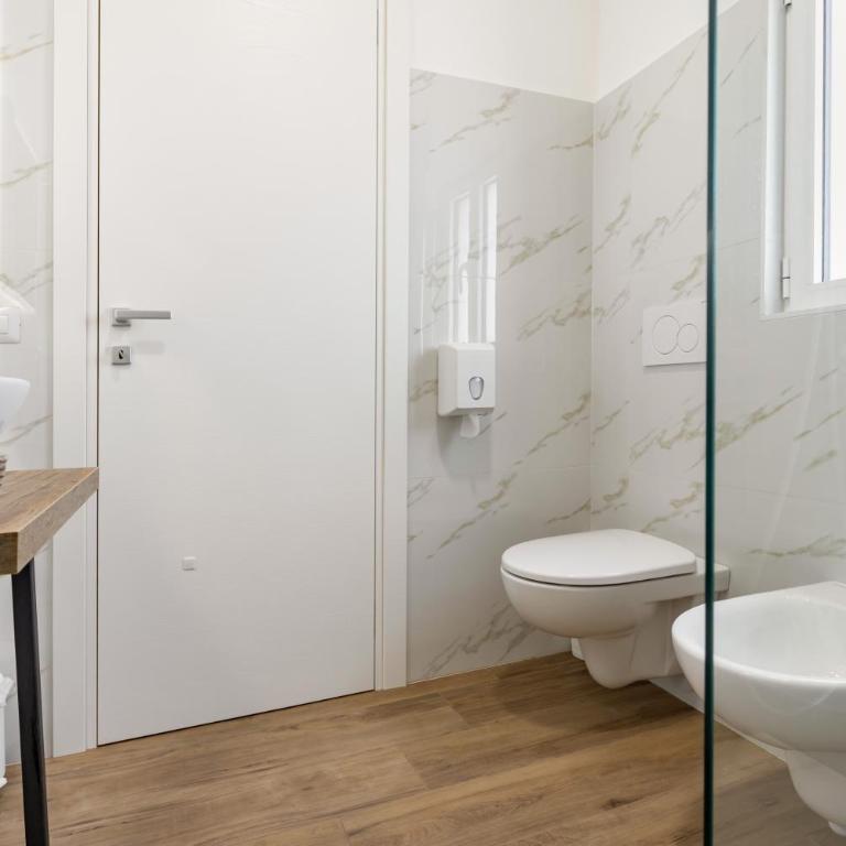 Pietramare Luxury Suites - Queen Room with Garden View - 26