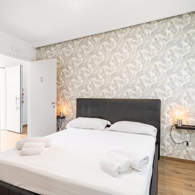 Pietramare Luxury Suites - Queen Room with Garden View - 23