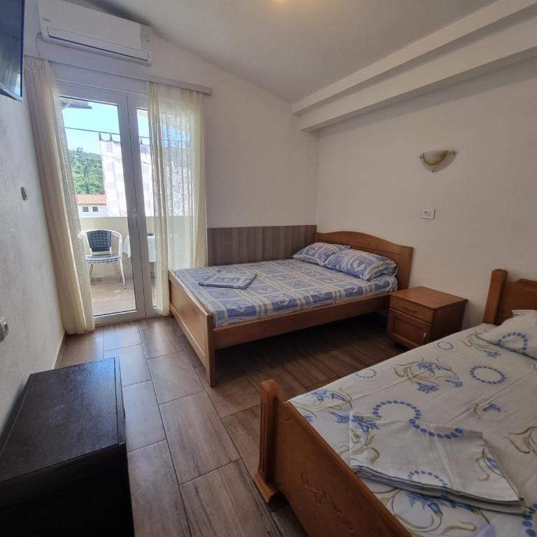 Apartmani Vuković - Trokrevetna Soba sa Terasom - 1