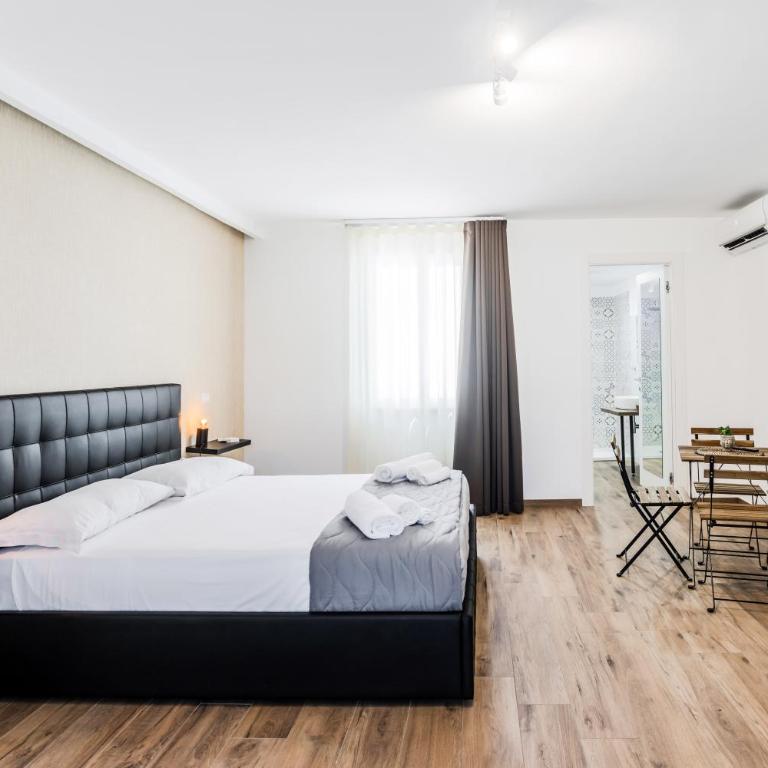 Pietramare Luxury Suites - Family Room with Garden View - 25