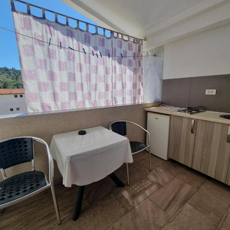 Apartmani Vuković - Trokrevetna Soba sa Terasom - 5