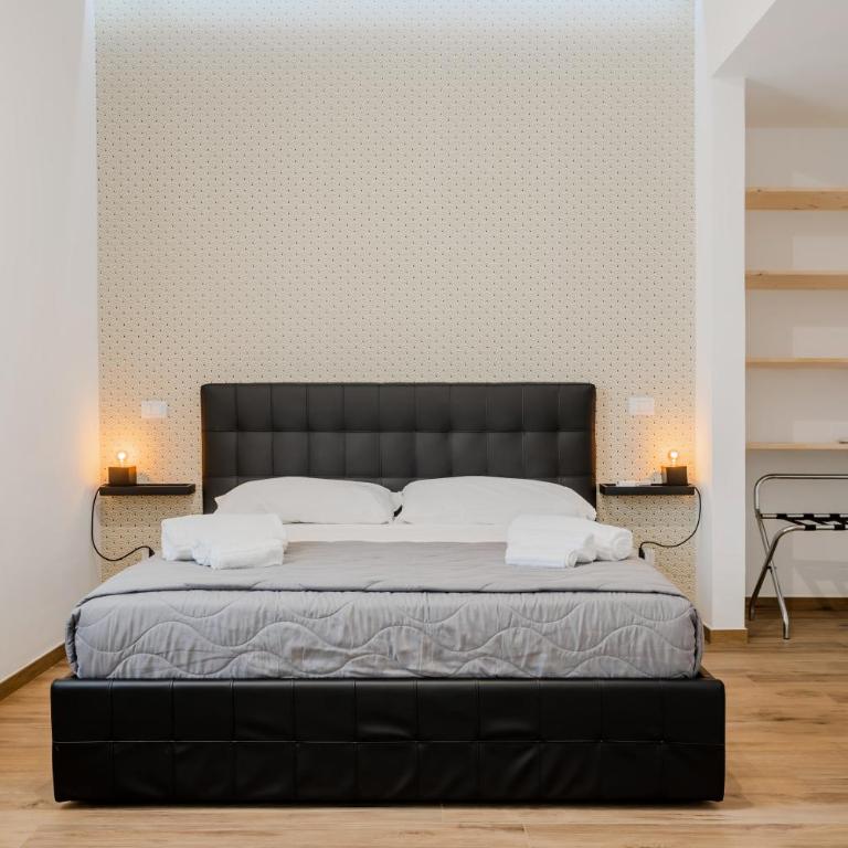 Pietramare Luxury Suites - Queen Room with Garden View - 19