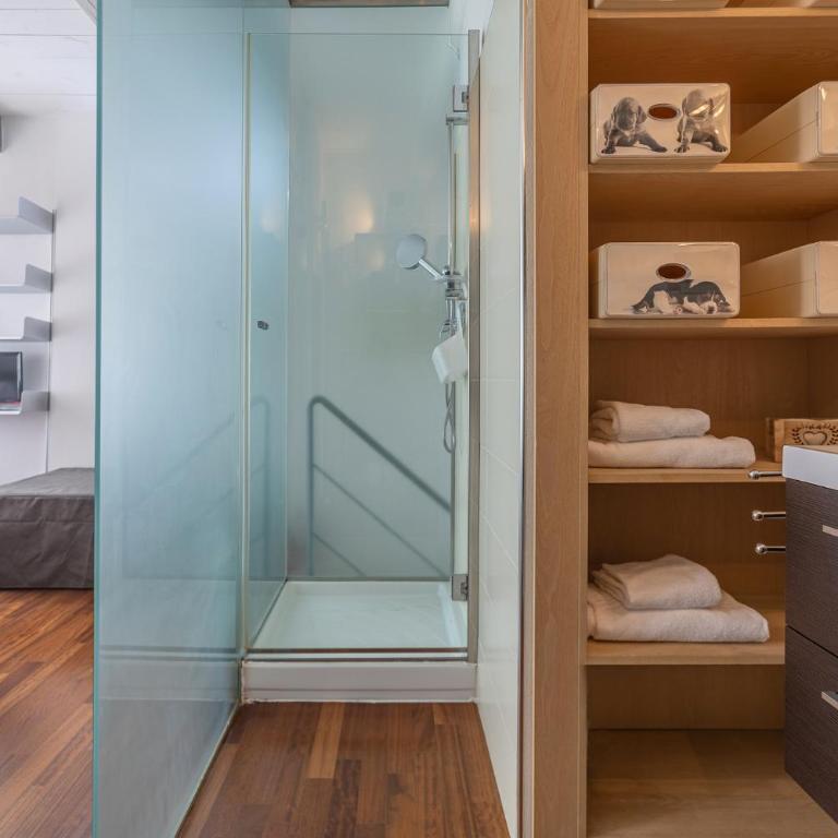 GuestHost - Ferrara Center Bi-Level Beauty Apartment - One-Bedroom Apartment - 11
