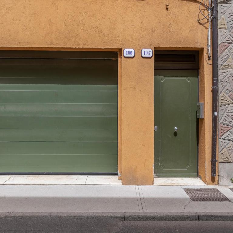GuestHost - Ferrara Center Bi-Level Beauty Apartment - One-Bedroom Apartment - 15