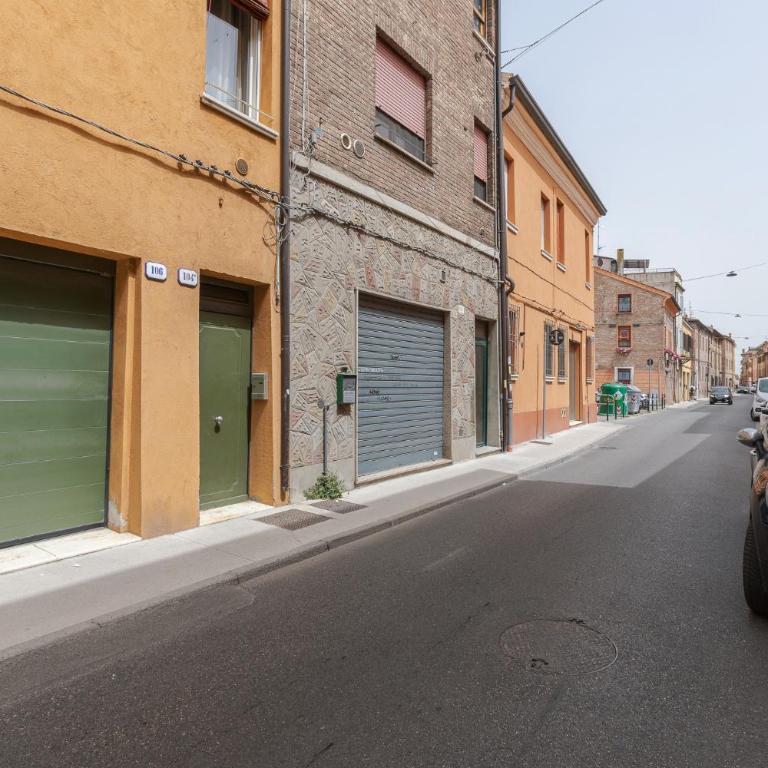 GuestHost - Ferrara Center Bi-Level Beauty Apartment - One-Bedroom Apartment - 16