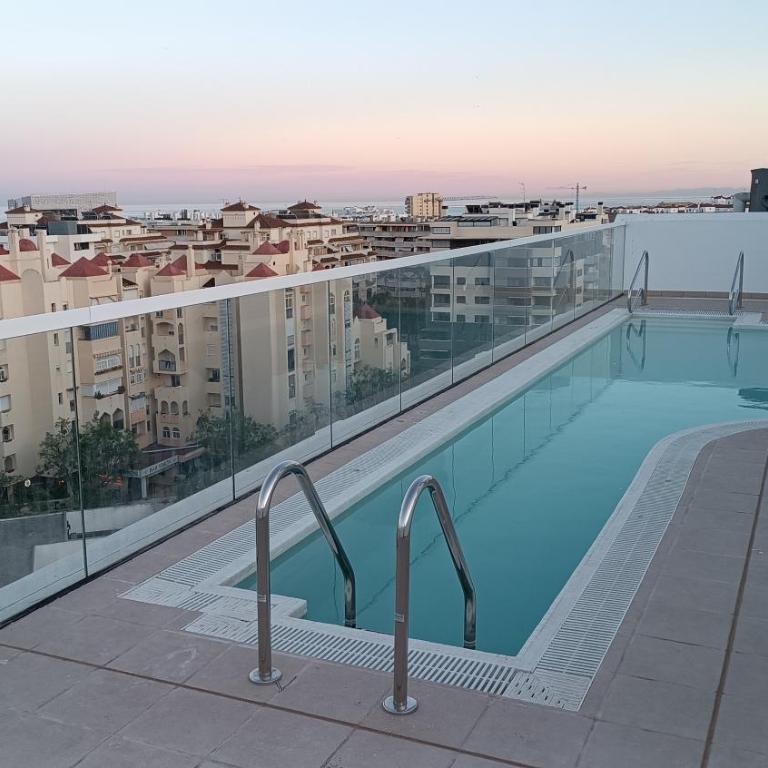 Oasis in Estepona with Parking 5min from the beach - Two-Bedroom Apartment - 1