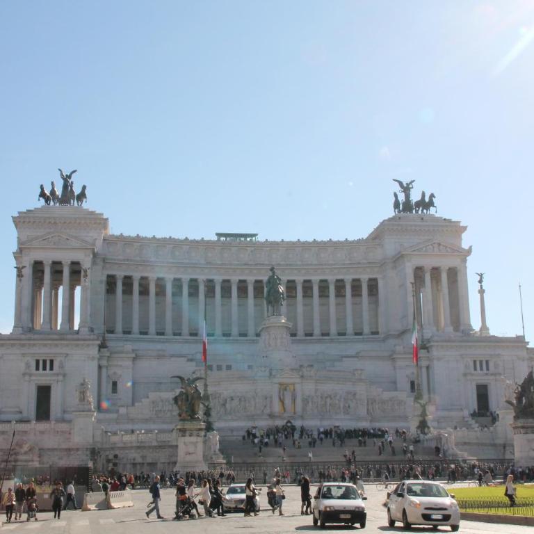 Domus Farnese - Appartamento con 2 Camere da Letto - 42