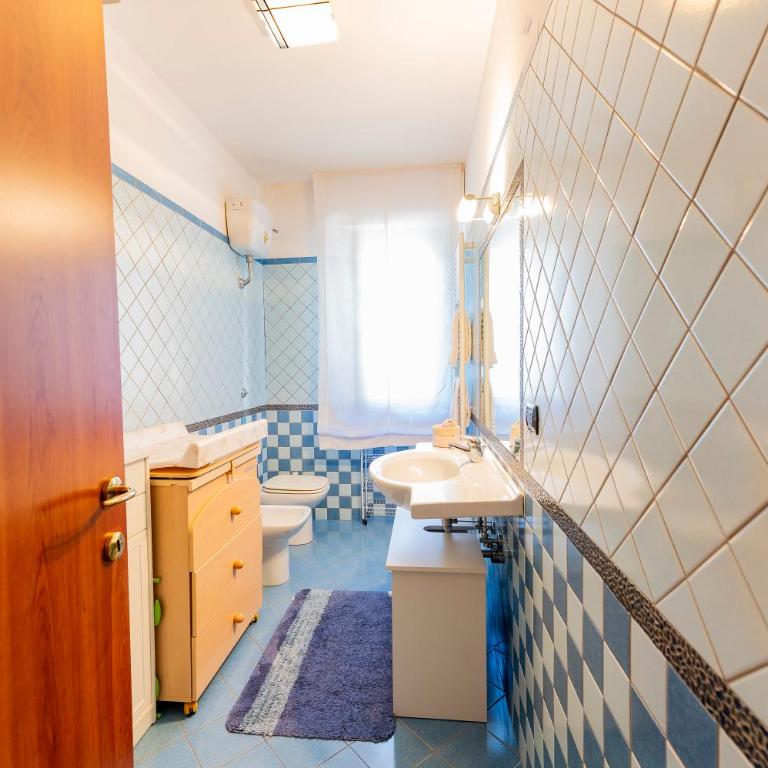 GuestHost - Two-Levels Apartment with Balconies near the Beach - Appartamento con 1 Camera da Letto - 19
