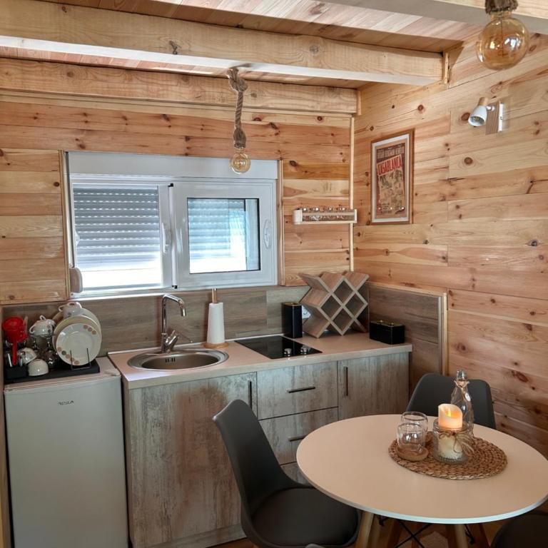 Sparkle's little house - Kuća sa 1 Spavaćom Sobom - 13