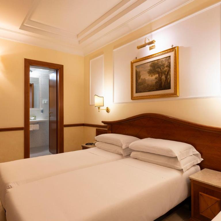 Hotel Hiberia - Camera Tripla - 1