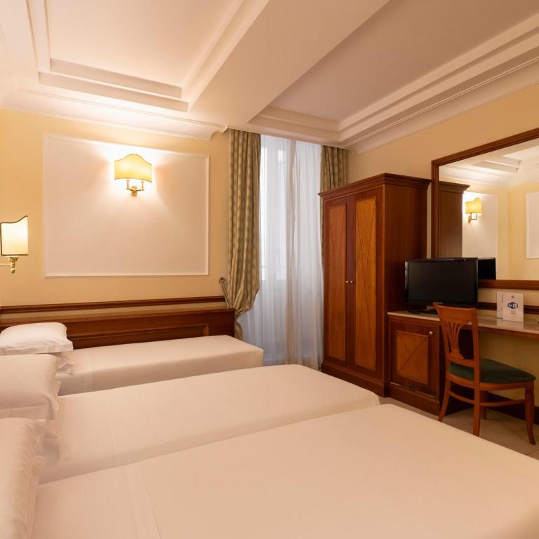 Hotel Hiberia - Camera Tripla - 2