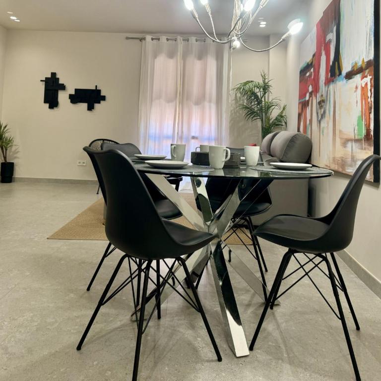 Modern Charm in Barrio Alicante - Apartment with City View - 17