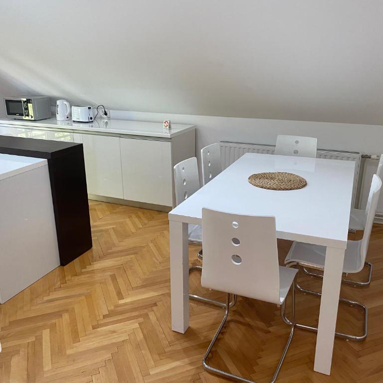 Vila Pobeda - Deluks Apartman sa 3 Spavaće Sobe - 5