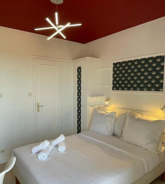 Les Cols Verts - Logis Hôtels - Chambre Double Économique avec Balcon - 1