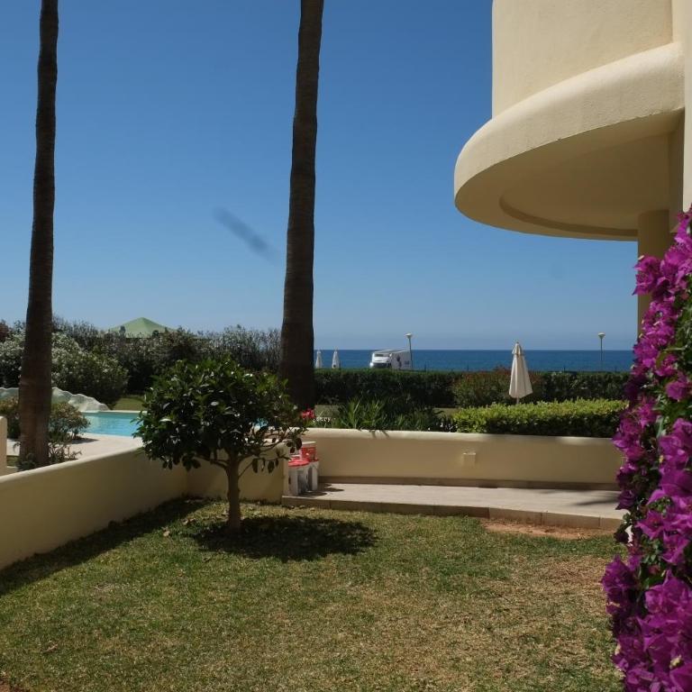 Holidays & Home Beachfront Neptuno III , sea views,and garden,Elviria - Apartamento de 2 dormitorios - 31