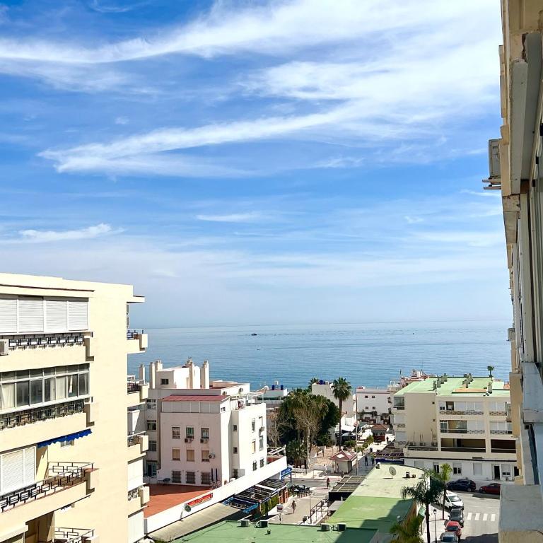 Frente a la playa con vistas y garaje, Núcleo Cristal - Two-Bedroom Apartment - 2