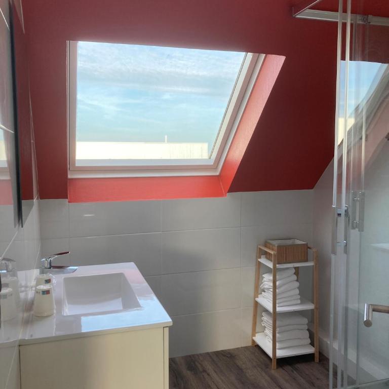 Brit Hotel Saint-Nazaire Centre - Suite Supérieure - 2