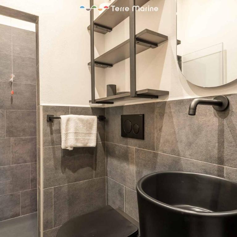 City Jungle, Terre Marine - Double Room with Patio - 5