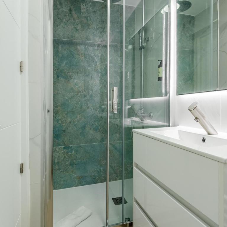 Villa Vallecas - Apartamento y Estudio para 6 personas - Two-Bedroom Apartment - 6