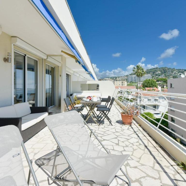 Cozy top-floor 2-Br apartment terrace and sea view - Appartement - 4