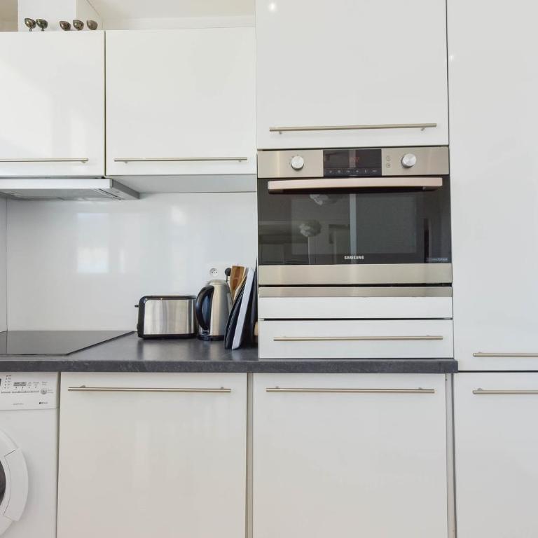 Cozy top-floor 2-Br apartment terrace and sea view - Appartement - 7