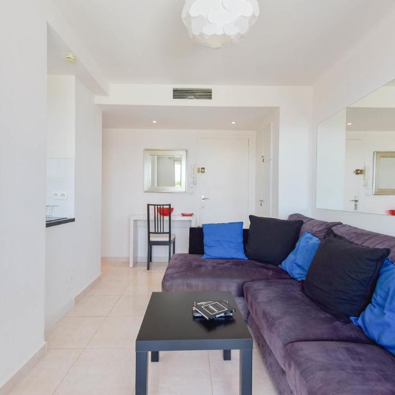Cozy top-floor 2-Br apartment terrace and sea view - Appartement - 11