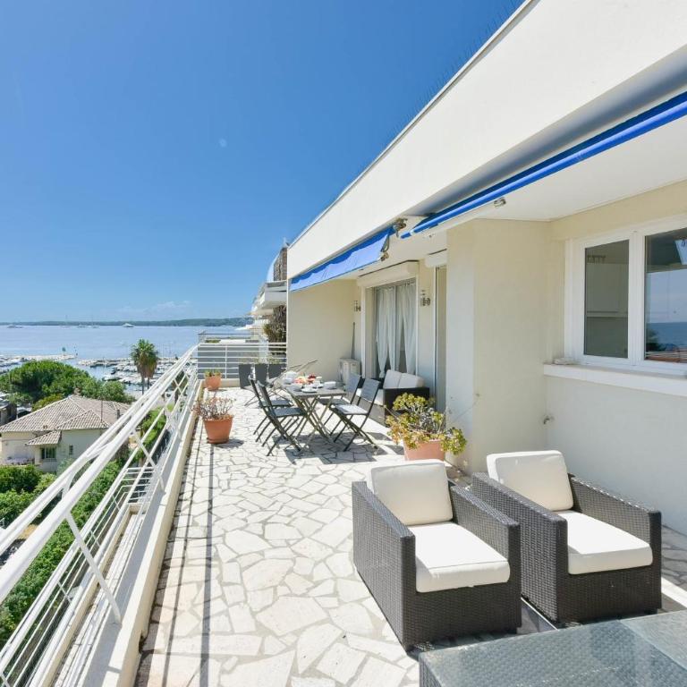Cozy top-floor 2-Br apartment terrace and sea view - Appartement - 1
