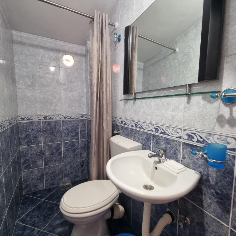 Apartmani Vuković - Četvorokrevetna Soba s Terasom - 5