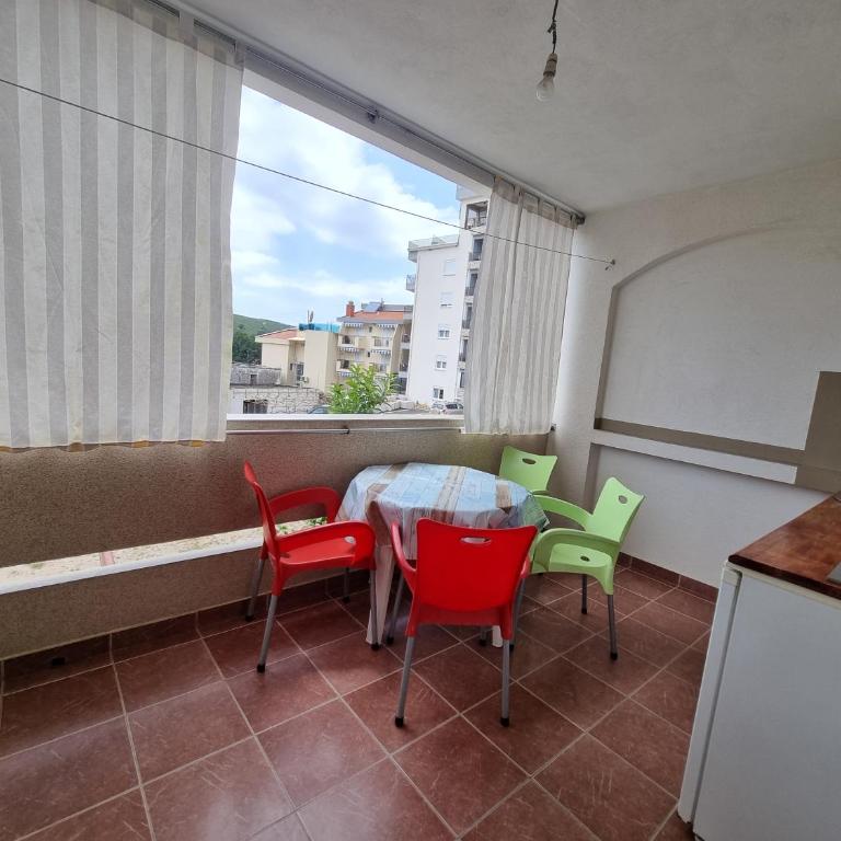 Apartmani Vuković - Četvorokrevetna Soba s Terasom - 3