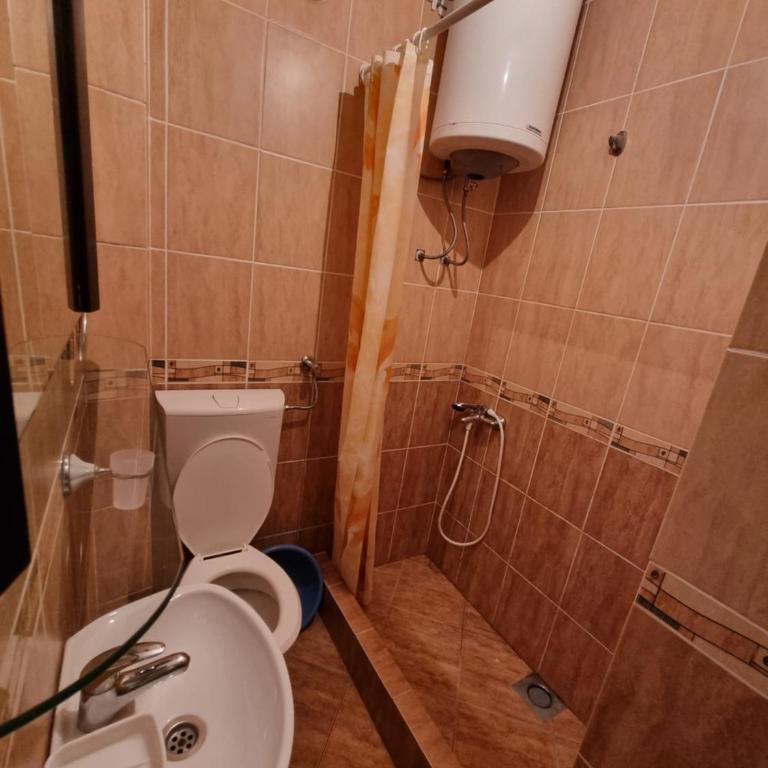 Apartmani Vuković - Trokrevetna Soba sa Terasom - 4