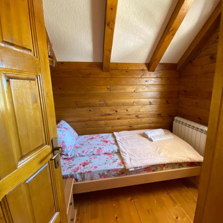 Villa Breza - One-Bedroom Apartment - 8
