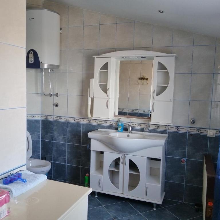 Apartmanes Volaric M - Standardna Trokrevetna Soba sa Pogledom na More - 2