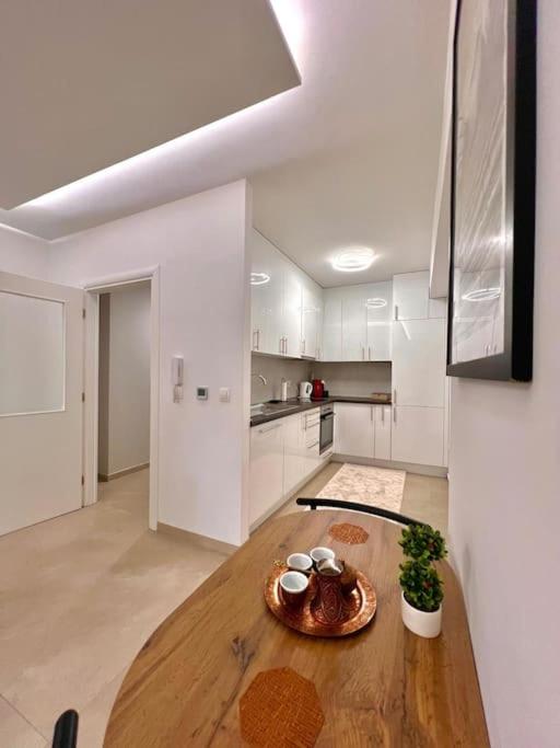 EMc24 - One-Bedroom Apartment - 11