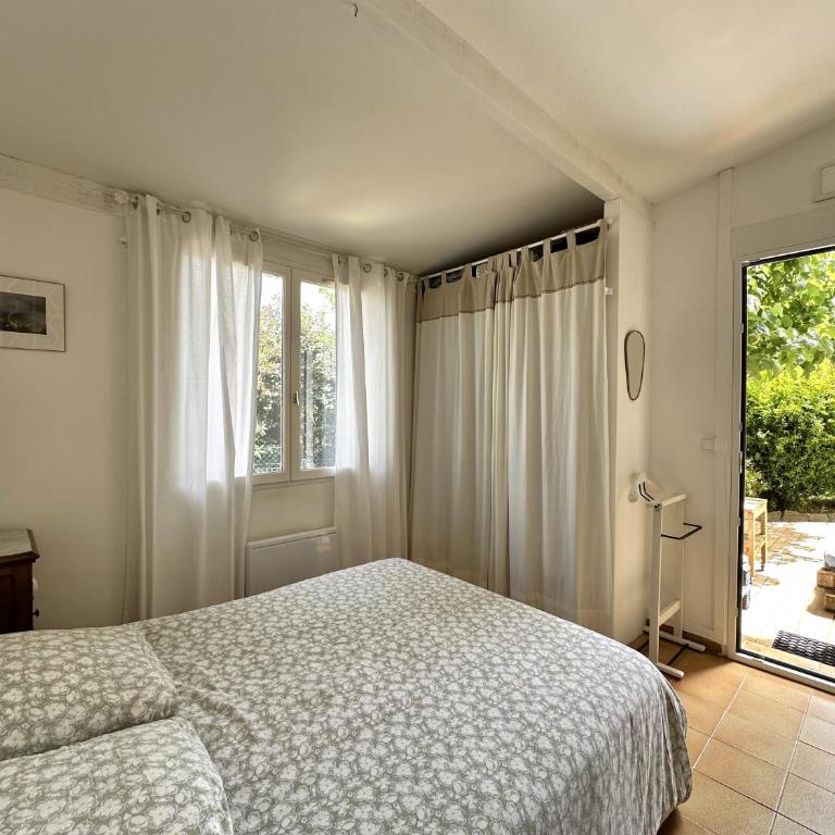Le Cocon, Appartement pour 2 personnes à 5 minutes de la plage de l'Almanarre à Hyères - Apartment - Erdgeschoss - 18