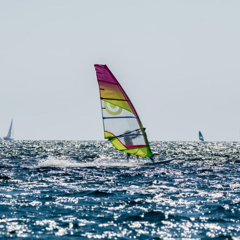 Le Cocon, Appartement pour 2 personnes à 5 minutes de la plage de l'Almanarre à Hyères - Apartment - Erdgeschoss - 23