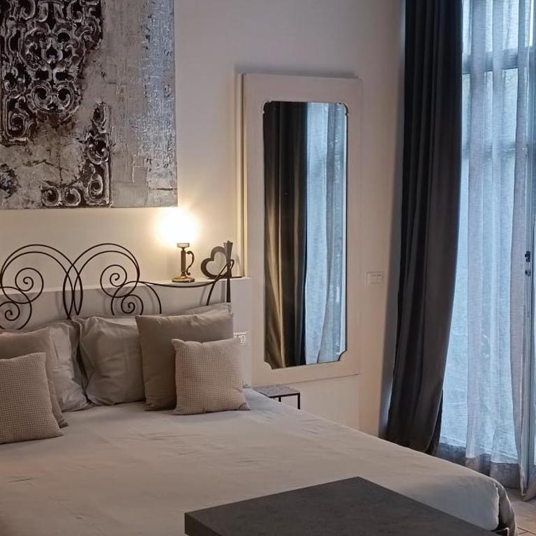 Carducci - Deluxe Room - 9