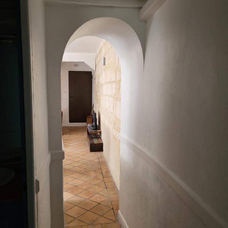 2 pièces Avignon intramuros Place Pie - Appartement 1 Chambre - 10