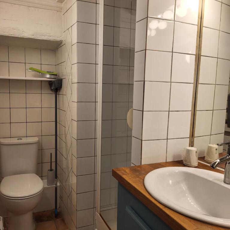 2 pièces Avignon intramuros Place Pie - Appartement 1 Chambre - 16