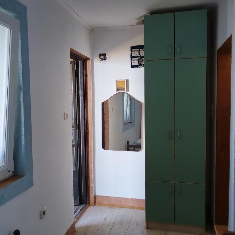 Apartmanes Volaric M - Standardna Trokrevetna Soba sa Pogledom na More - 3