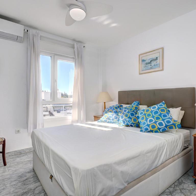 Quality apartment Sleeps 8 Airconditioned Underground parking Ultra fast WiFi - Apartamento de 3 dormitorios - 13