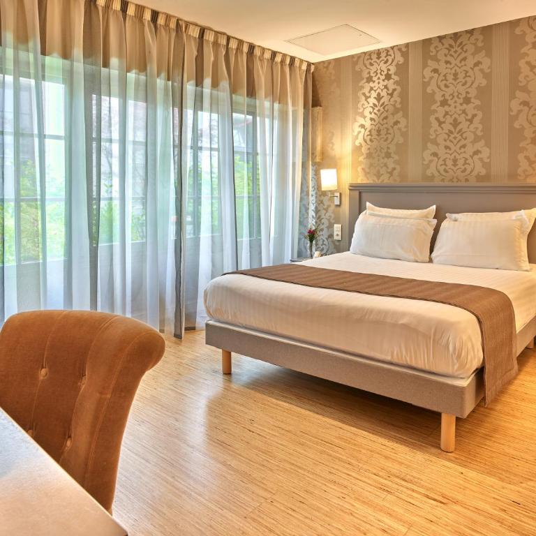 Hotel De Guise Nancy Vieille Ville - Chambre Double - Accessible aux Personnes à Mobilité Réduite - 1
