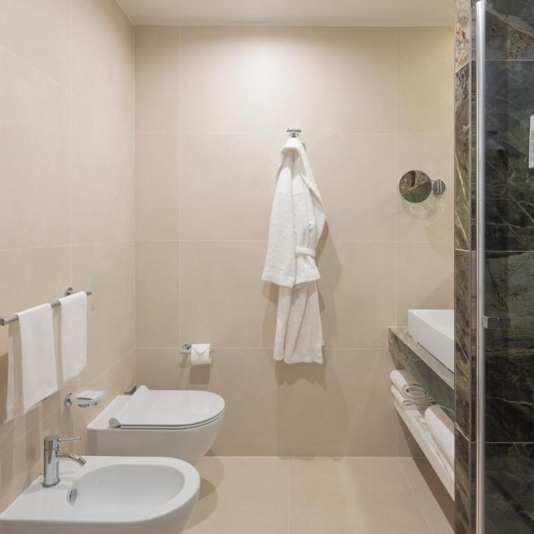 UNA Hotels Forte Dei Marmi - Camera Matrimoniale Deluxe - 6